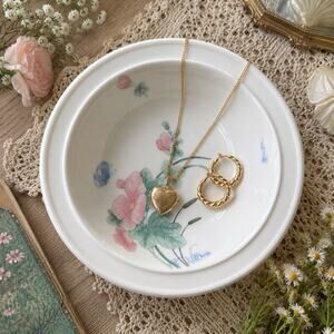 Vintage 80s Wedgwood Camellia Bone China Bowl 5.5” Cottagecore